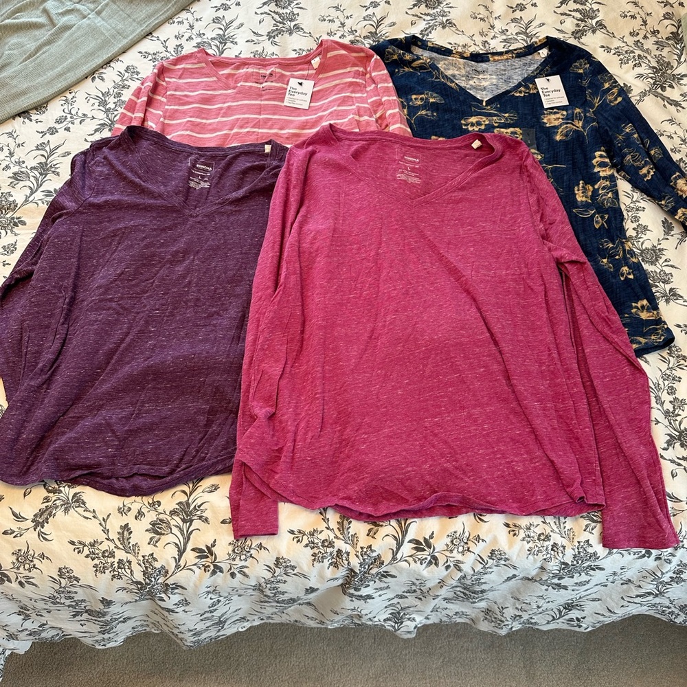 •long sleeve T-shirt bundle•